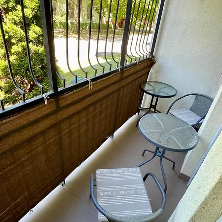 Appartement Poolside *